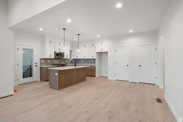 7029 W LAKE AVE, South Jordan, UT 84009