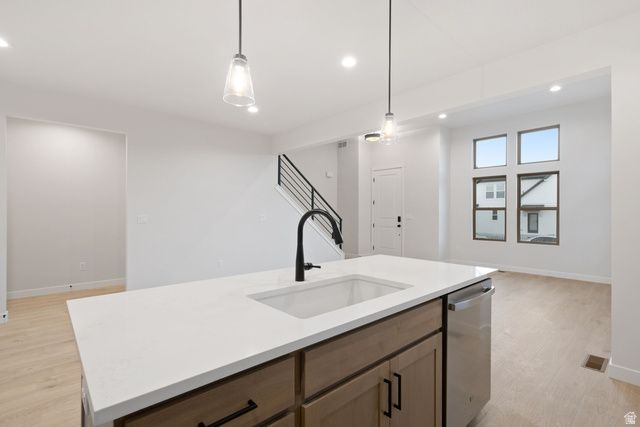 7029 W LAKE AVE, South Jordan, UT 84009