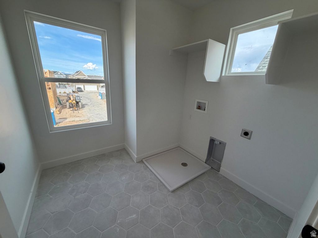 Image 12 of property listing at 7029 W LAKE AVE, South Jordan, UT 84009