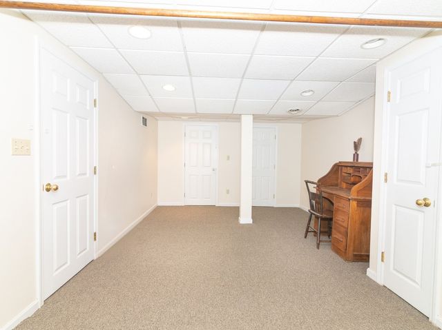 5 Mansion Rd, Wayland, MA 01778