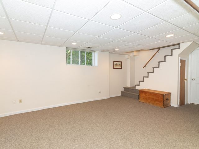 5 Mansion Rd, Wayland, MA 01778