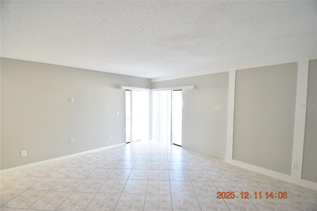 10541 PARKCREST DRIVE, Tampa, FL 33624