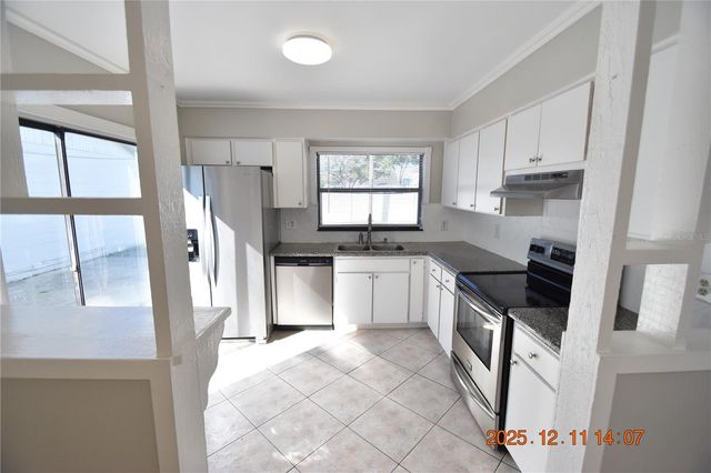 10541 PARKCREST DRIVE, Tampa, FL 33624