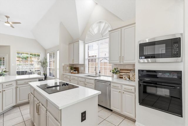 9813 Cliffside Drive, Irving, TX 75063
