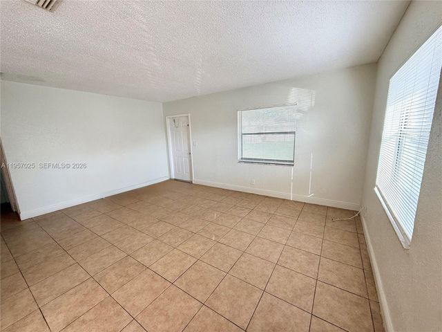 1491 NW 20th St 1, Fort Lauderdale, FL 33311