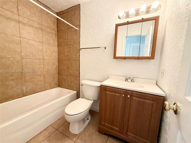 1491 NW 20th St 1, Fort Lauderdale, FL 33311