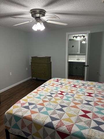 2179 Cantrell Road, Mansfield, MO 65704