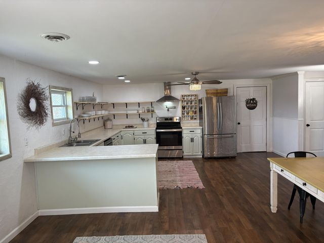 2179 Cantrell Road, Mansfield, MO 65704