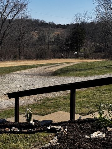 2179 Cantrell Road, Mansfield, MO 65704