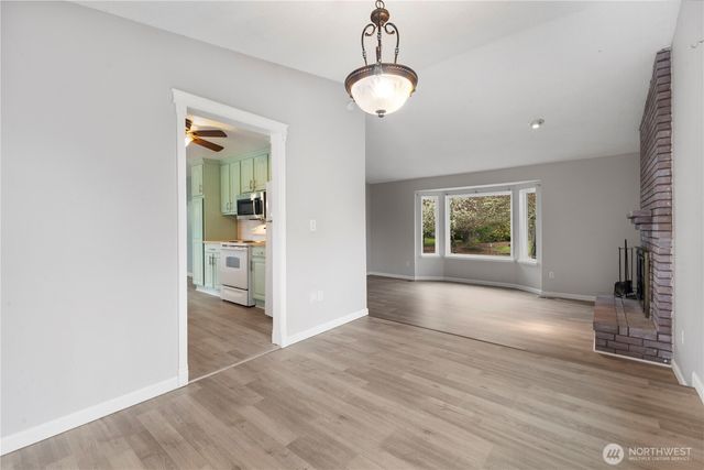 11208 148th Street E, Puyallup, WA 98374