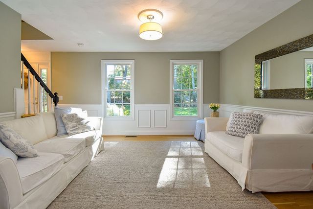 45 Country Lane, Warwick, RI 02886