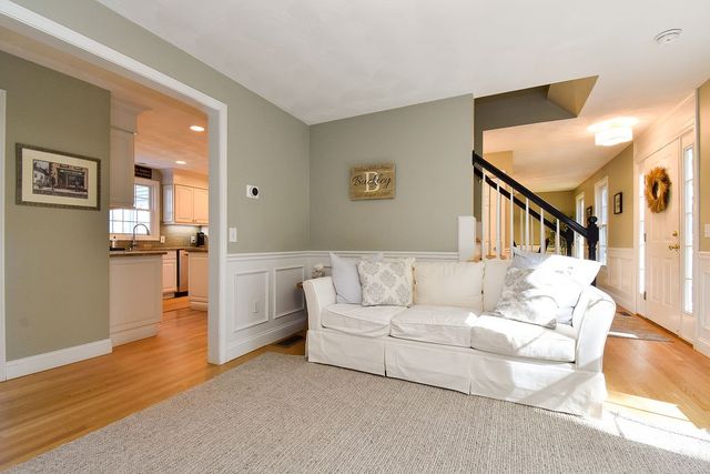 45 Country Lane, Warwick, RI 02886