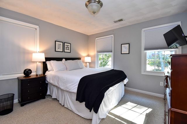 45 Country Lane, Warwick, RI 02886