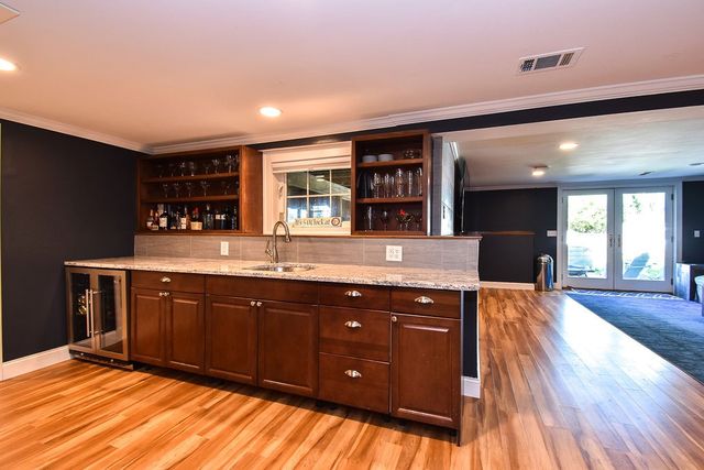 45 Country Lane, Warwick, RI 02886