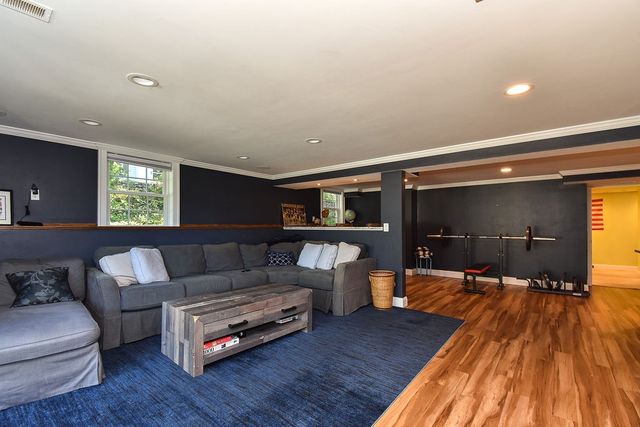 45 Country Lane, Warwick, RI 02886