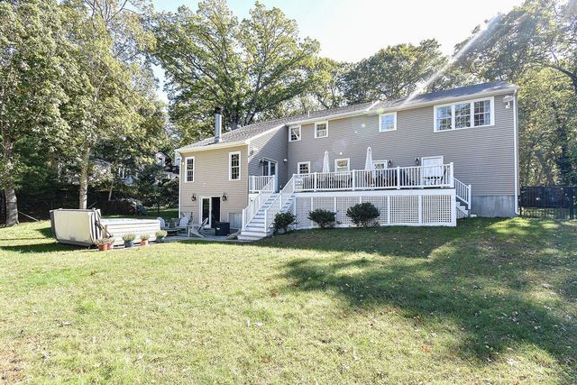 45 Country Lane, Warwick, RI 02886
