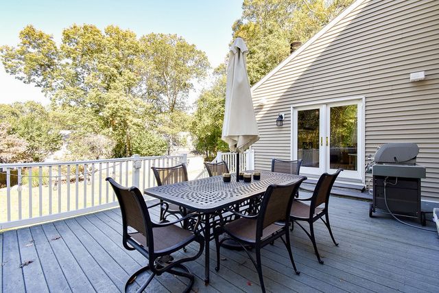 45 Country Lane, Warwick, RI 02886