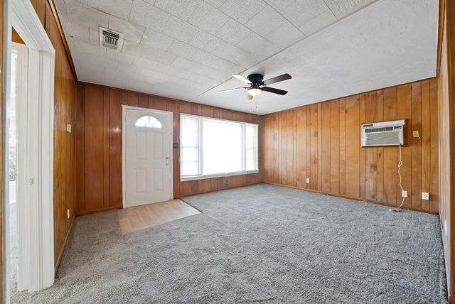 2309 8th Avenue, Fort Worth, TX 76110