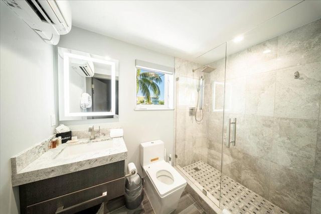 E 118 Avenue E, Marathon, FL 33050