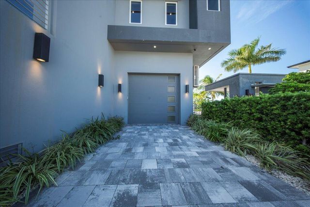 E 118 Avenue E, Marathon, FL 33050