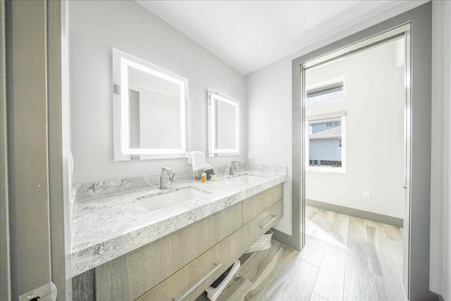 E 118 Avenue E, Marathon, FL 33050