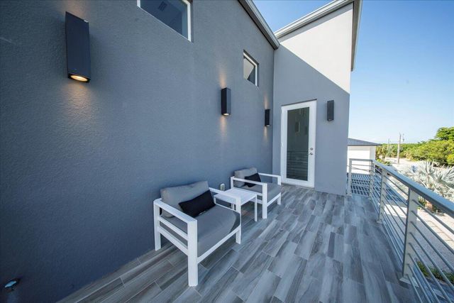 E 118 Avenue E, Marathon, FL 33050