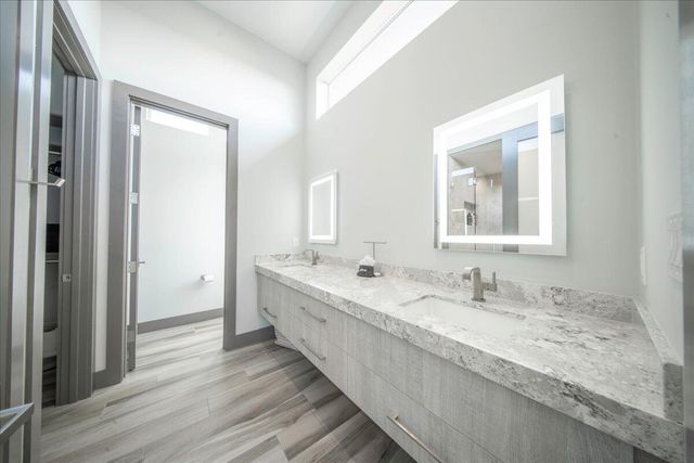 E 118 Avenue E, Marathon, FL 33050