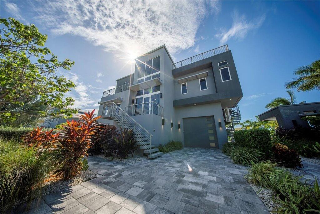 E 118 Avenue E, Marathon, FL 33050