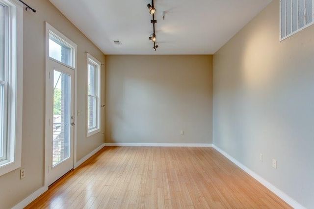 1706 18th Ave S Ste 212, Nashville, TN 37212