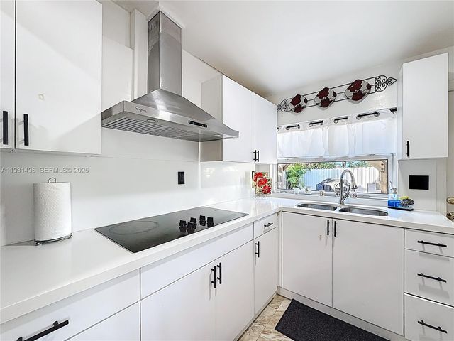 1860 NW 127th St, Miami, FL 33167