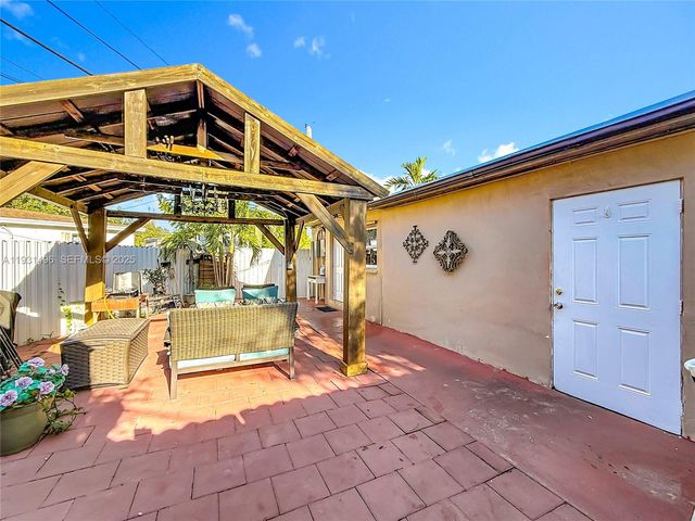 1860 NW 127th St, Miami, FL 33167