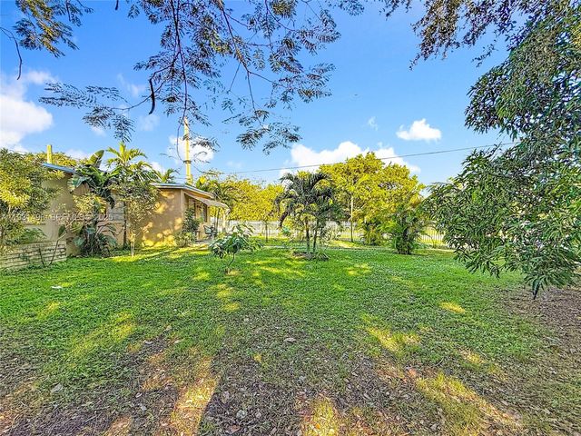 1860 NW 127th St, Miami, FL 33167