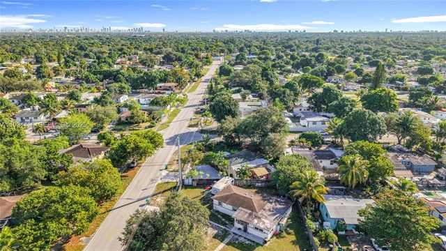 1860 NW 127th St, Miami, FL 33167