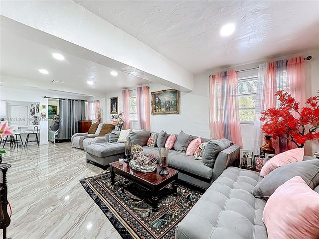 1860 NW 127th St, Miami, FL 33167