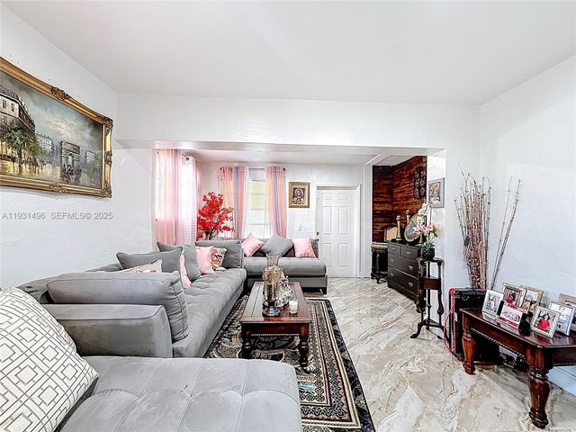 1860 NW 127th St, Miami, FL 33167