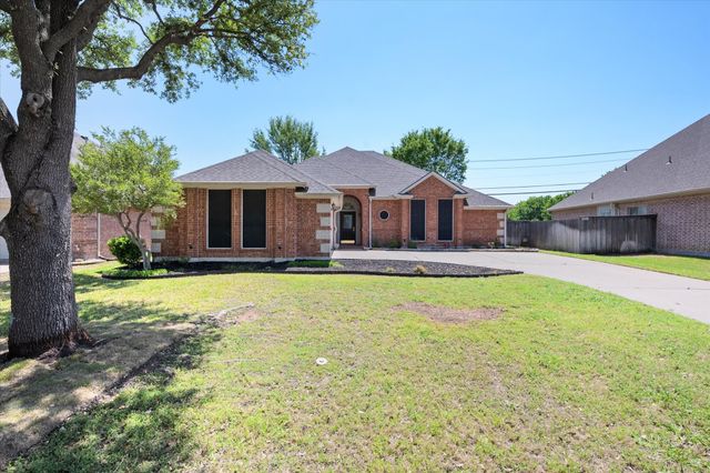 1106 Brook Arbor Drive, Mansfield, TX 76063