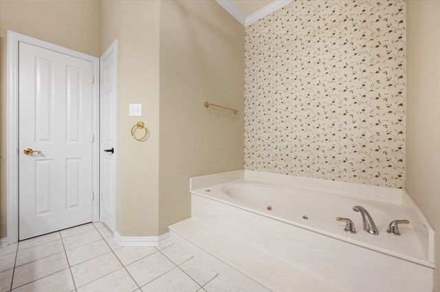 1106 Brook Arbor Drive, Mansfield, TX 76063