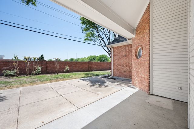 1106 Brook Arbor Drive, Mansfield, TX 76063