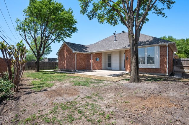 1106 Brook Arbor Drive, Mansfield, TX 76063