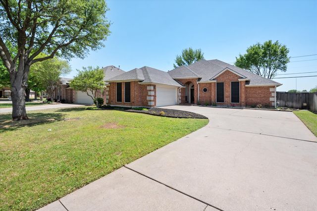 1106 Brook Arbor Drive, Mansfield, TX 76063