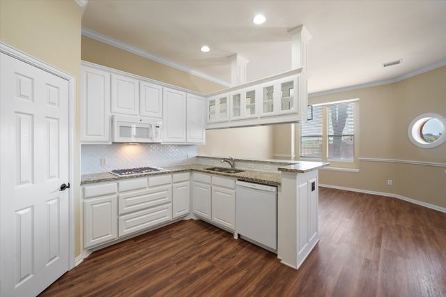 1106 Brook Arbor Drive, Mansfield, TX 76063