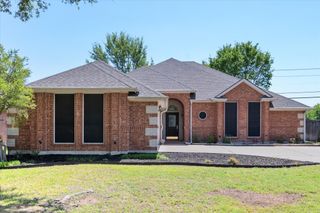 1106 Brook Arbor Drive, Mansfield, TX 76063