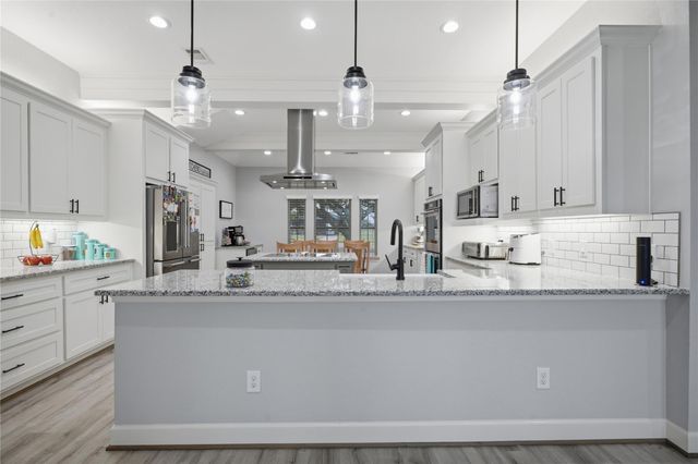 615 Lilley Road, Alvin, TX 77511