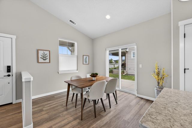 22730 E WELLINGTON Pkwy, Liberty Lake, WA 99019