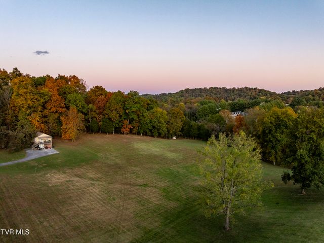 395 Old Mill Road, Blountville, TN 37617