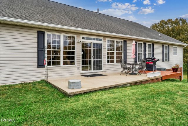 395 Old Mill Road, Blountville, TN 37617