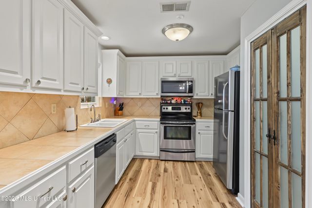 6116 Kiowa Street, Kiln, MS 39556