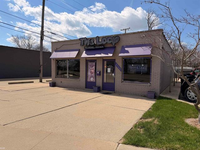 25835-25837 Jefferson Avenue, Saint Clair Shores, MI 48081