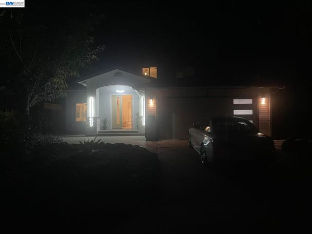 2521 Coconut Dr, San Jose, CA 95148