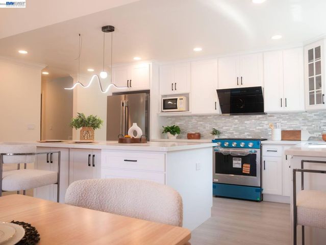 2521 Coconut Dr, San Jose, CA 95148